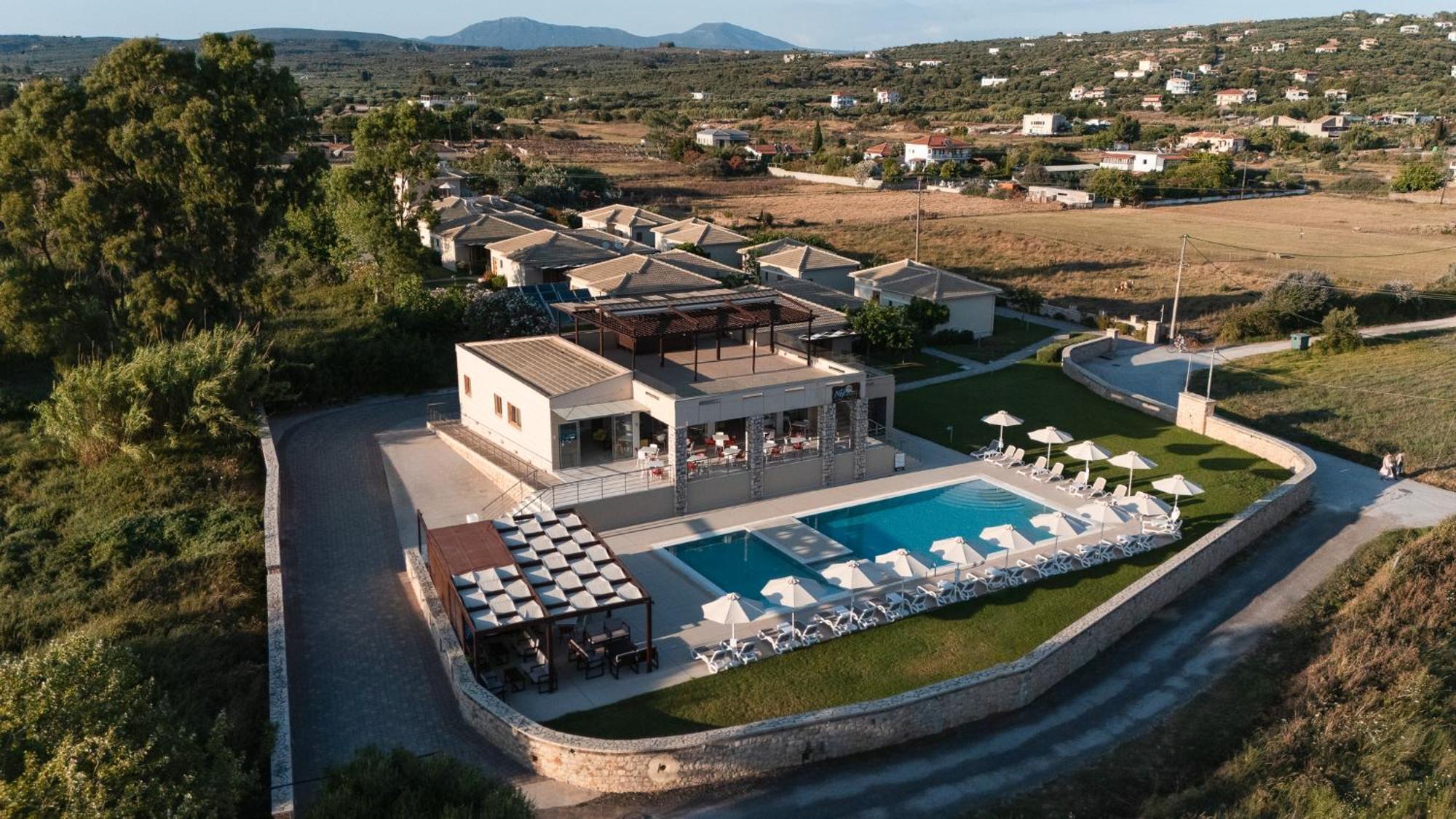 Niriides Luxury Villas Methone Exteriör bild